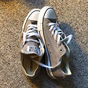 Converse low top Chuck Taylors